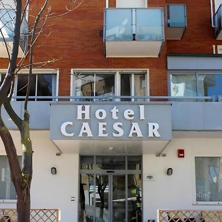 Hotel Caesar Песаро Екстериор снимка
