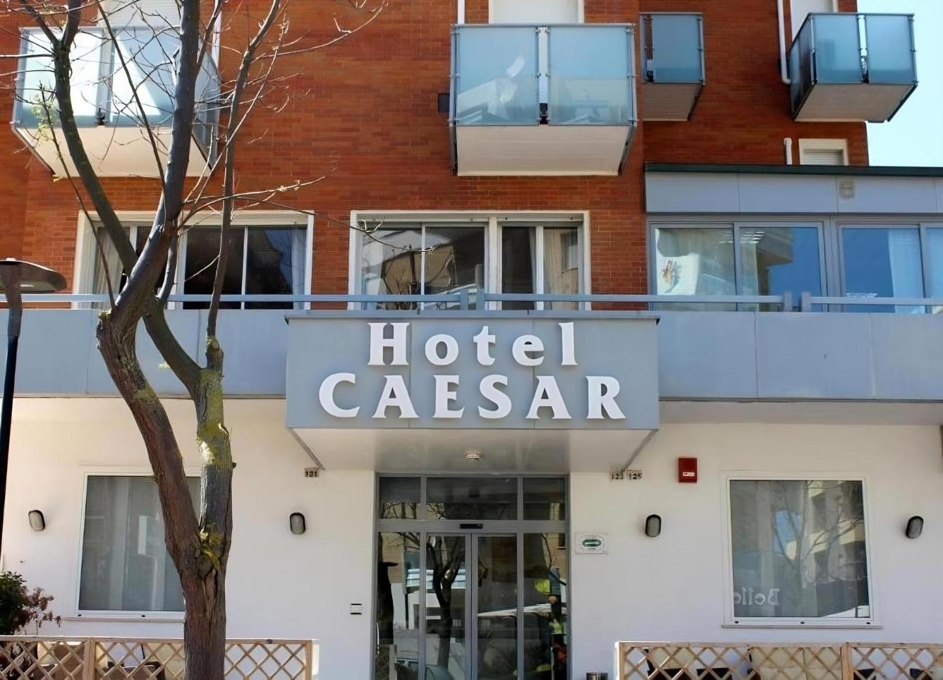 Hotel Caesar Песаро Екстериор снимка